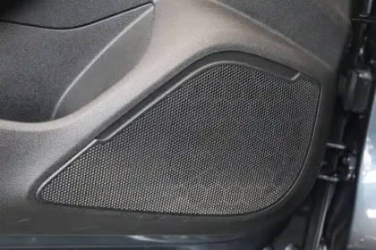 Photo 19 Renault Megane  IV Berline Blue dCi 115 EDC