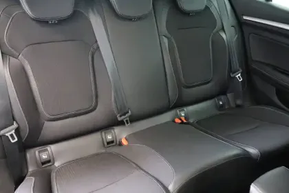 Photo 27 Renault Megane  IV Berline Blue dCi 115 EDC