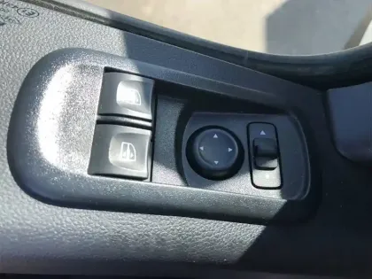 Photo 49 Renault Master  FGN TRAC F3500 L2H2 BLUE DCI 135