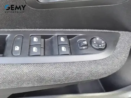 Photo 35 Peugeot 208 Gén. II Ph1 NG Style 5