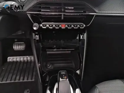 Photo 13 Peugeot 208  Electrique 50 kWh 136ch