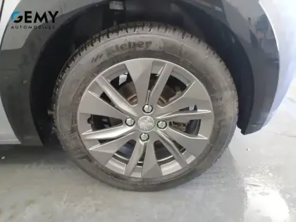 Photo 10 Peugeot 208  Electrique 50 kWh 136ch