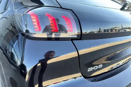 Photo 34 Peugeot 208 Gén. II Ph1 NG Roadtrip 5