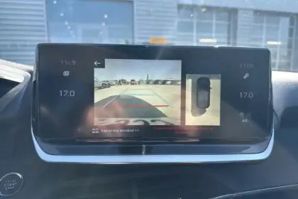 Photo 24 Peugeot 208 Gén. II Ph1 NG Roadtrip 5