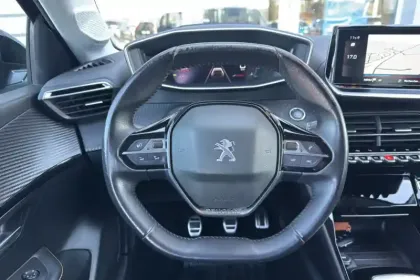Photo 18 Peugeot 208 Gén. II Ph1 NG Roadtrip 5
