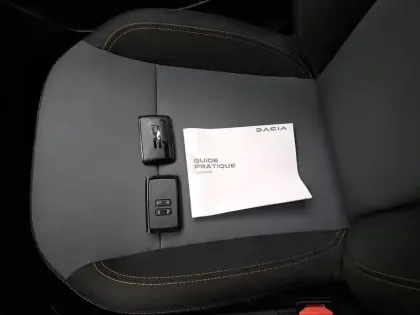 Photo 42 Dacia Jogger  Hybrid 140 7 places GSR2