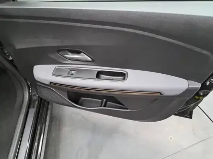 Photo 26 Dacia Jogger  Hybrid 140 7 places GSR2