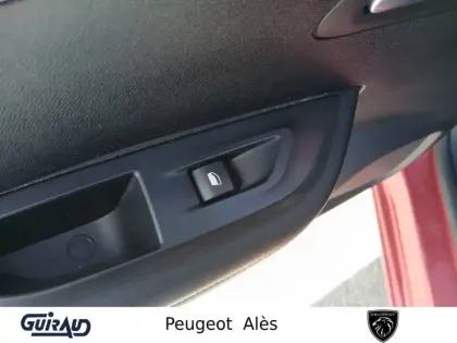 Photo 12 Peugeot 2008  PureTech 130 S&S EAT8