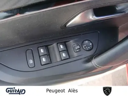 Photo 11 Peugeot 2008  PureTech 130 S&S EAT8