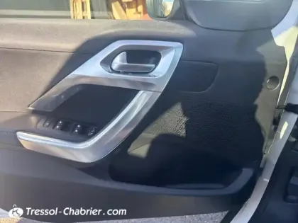 Photo 7 Peugeot 2008  1.2 PureTech 110ch S&S EAT6 Crossway