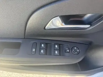 Photo 19 Opel Corsa Gén. VI Ph2 GS 5