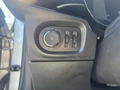 Photo 15 Opel Corsa Gén. VI Ph2 GS 5