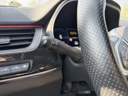 Photo 16 Renault Arkana  E-Tech hybride 145 R.S. Line Fast Track