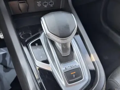 Photo 23 Renault Arkana  E-Tech hybride 145 R.S. Line Fast Track