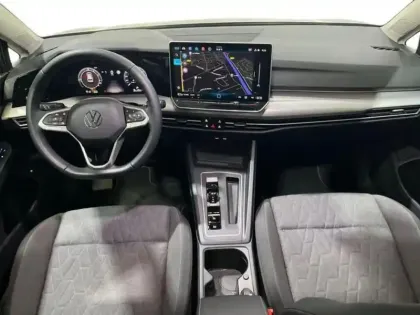 Photo 7 Volkswagen Golf 1.5 eHybrid 204 DSG6 VW Edition