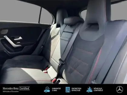 Photo 15 Mercedes Classe A 200 d AMG Line