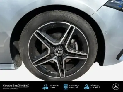 Photo 12 Mercedes Classe A 200 d AMG Line
