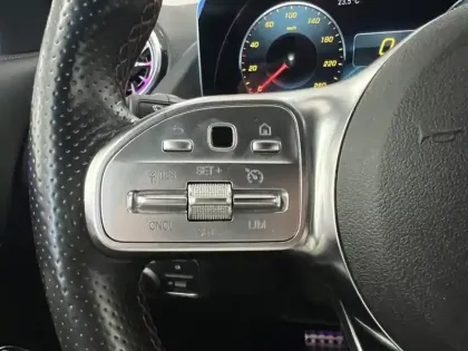 Photo 19 Mercedes GLA 200 d AMG Line