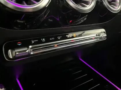 Photo 17 Mercedes GLA 200 d AMG Line