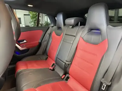 Photo 10 Mercedes CLA  200 d Shooting Brake AMG L