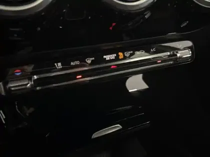 Photo 19 Mercedes Classe A Gén. IV (W177) Ph1 Style Line 5