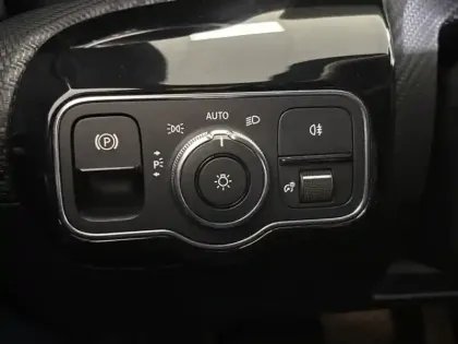 Photo 17 Mercedes Classe A Gén. IV (W177) Ph1 Style Line 5