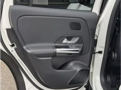 Photo 17 Mercedes GLA 250 e 