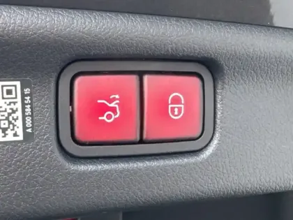 Photo 10 Mercedes Classe C  220 d Berline AMG Lin