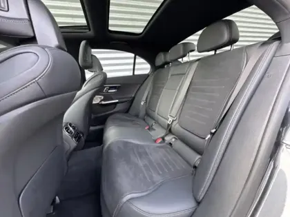 Photo 14 Mercedes Classe C  220 d Berline AMG Lin