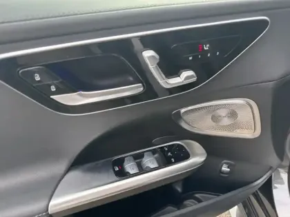 Photo 16 Mercedes Classe C  220 d Berline AMG Lin