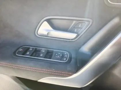 Photo 15 Mercedes Classe A Gén. IV (W177) Ph2 AMG Line 5