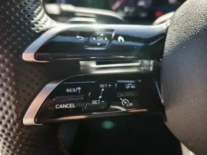 Photo 19 Mercedes Classe A Gén. IV (W177) Ph2 AMG Line 5