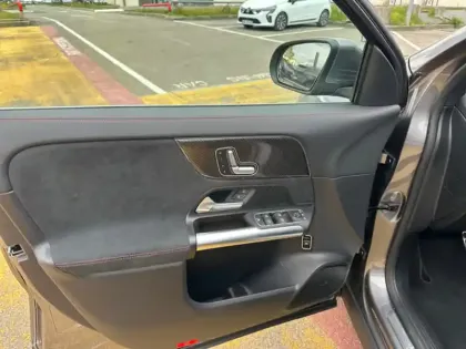 Photo 15 Mercedes GLA 200 d AMG Line