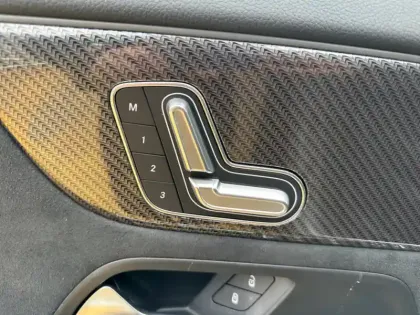 Photo 16 Mercedes GLA 200 d AMG Line