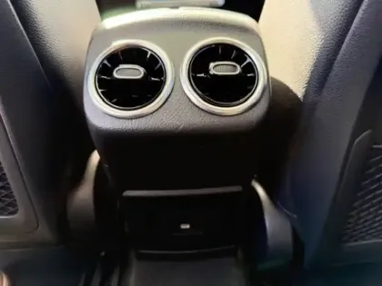 Photo 16 Mercedes Classe A 200 d AMG Line