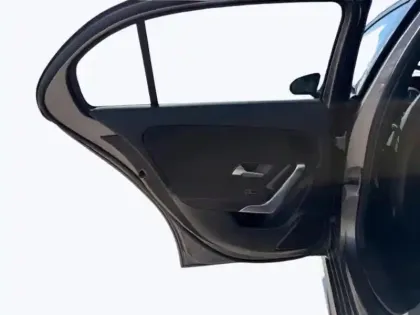 Photo 14 Mercedes Classe A 200 d AMG Line