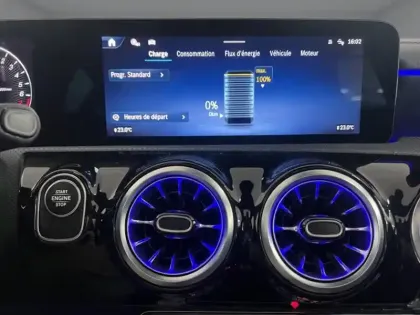 Photo 17 Mercedes CLA  250 e Hybrid EQ Shooting B