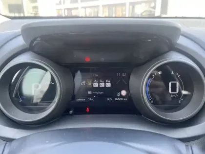 Photo 17 Toyota Yaris Hybride 116h Design