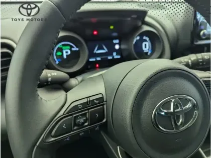 Photo 14 Toyota Yaris Hybride 116h Design