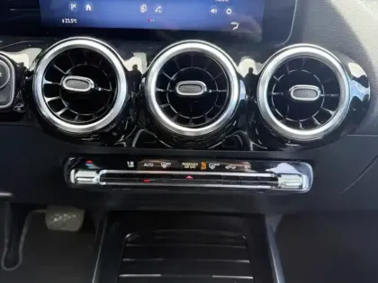 Photo 11 Mercedes Classe B 200 d Progressive Line