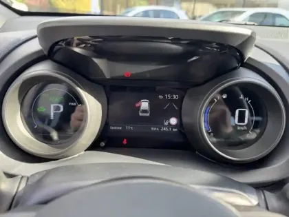 Photo 6 Toyota Yaris Hybride 1.5 HYBRID 116H DESIGN AUTO 2WD