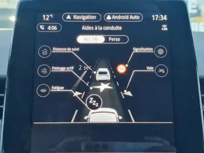 Photo 10 Renault Clio V Techno E-Tech full hybrid 145 -25