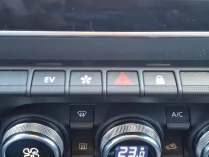 Photo 22 Renault Clio V Techno E-Tech full hybrid 145 -25