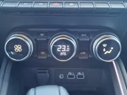 Photo 20 Renault Clio V Techno E-Tech full hybrid 145 -25