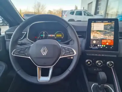 Photo 19 Renault Clio V Techno E-Tech full hybrid 145 -25