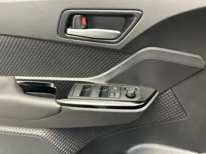 Photo 11 Toyota C-HR 1.8 Hybride 122 GR Sport