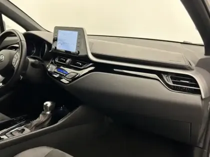 Photo 20 Toyota C-HR 1.8 Hybride 122 GR Sport