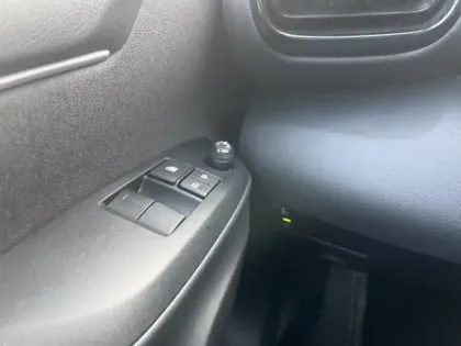 Photo 15 Toyota Yaris Hybride 116h Dynamic