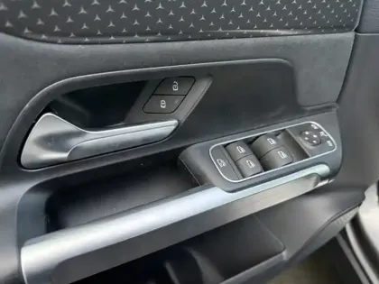 Photo 18 Mercedes Classe B 250+ AMG Line