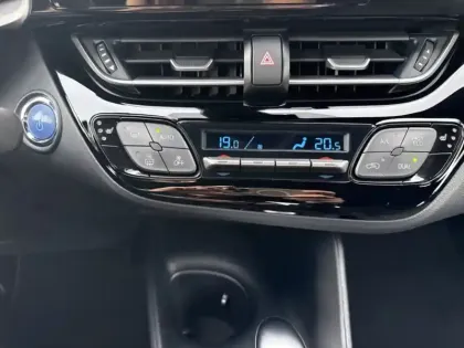 Photo 18 Toyota C-HR 122h Dynamic business